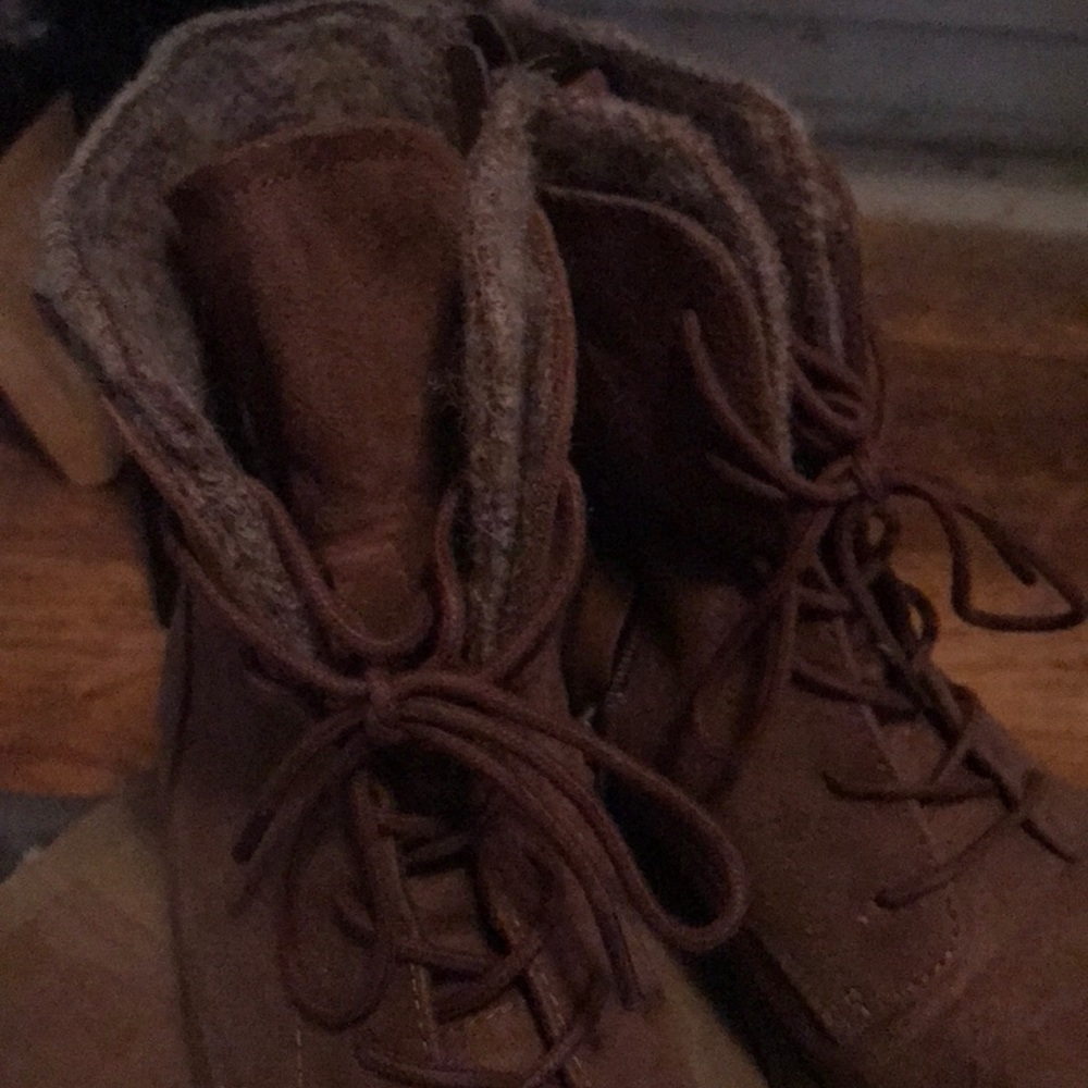 Boots - Picture 2 of 3